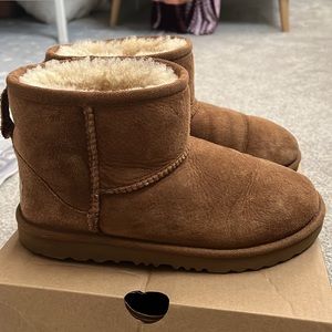 Mini II UGG